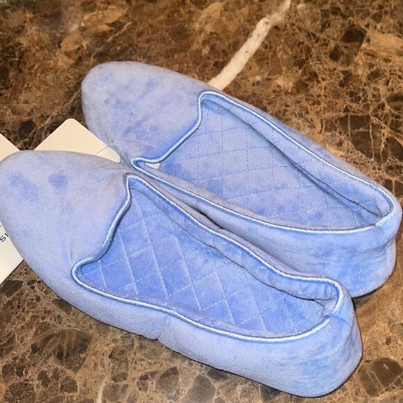 NWOT Charter club memory foam powder blue slippers size Large 9-10 - Picture 2 of 7